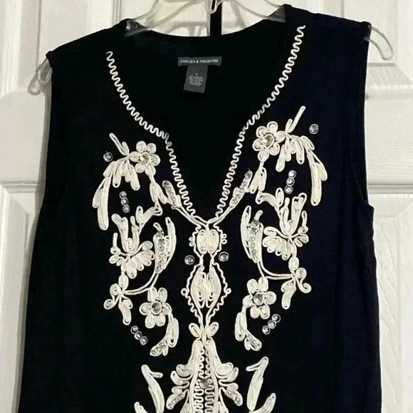 Chelsea and Theodore Black & cream  Embroidered & rhinestone dress size large - Picture 3 of 11
